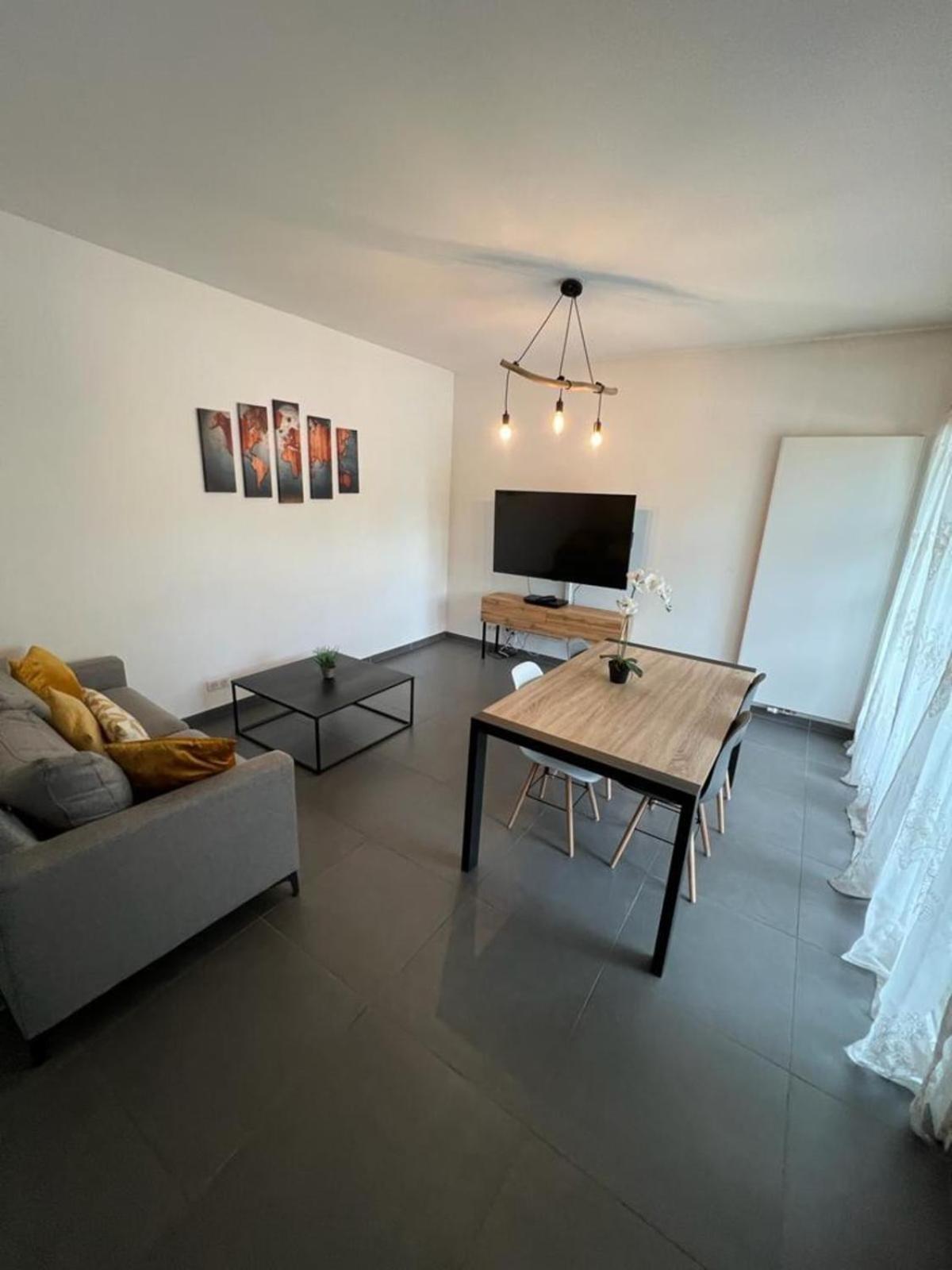 Le Tresum Joli T2 Avec Garage A 100M Du Lac Annecy Exterior photo